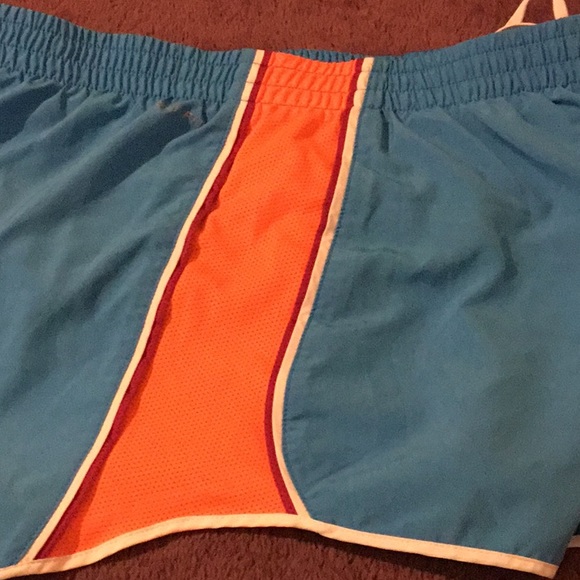 Nike Dry Fit Workout Shorts - Size Large - Picture 8 of 8